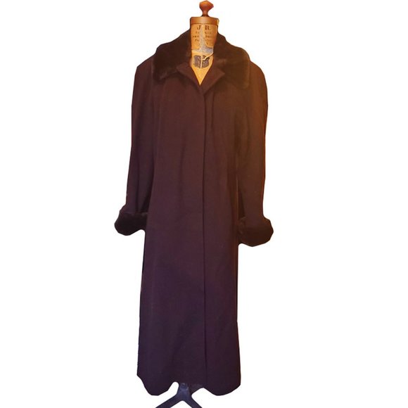 Perry Ellis Wool brown coat, faux fur collar, size 12 - Picture 8 of 8